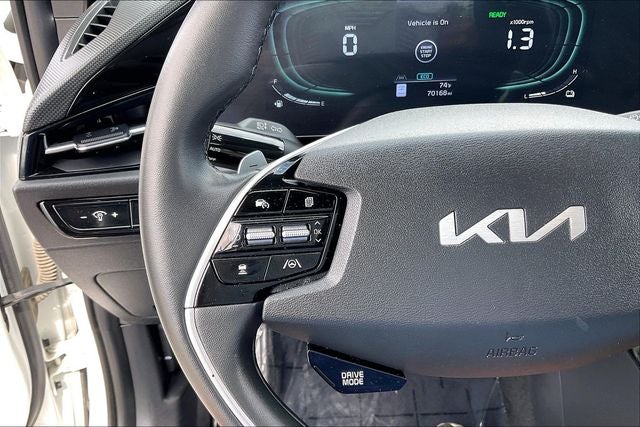 2023 Kia Niro EX