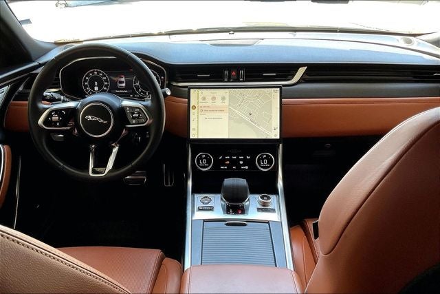 2024 Jaguar XF R-Dynamic SE