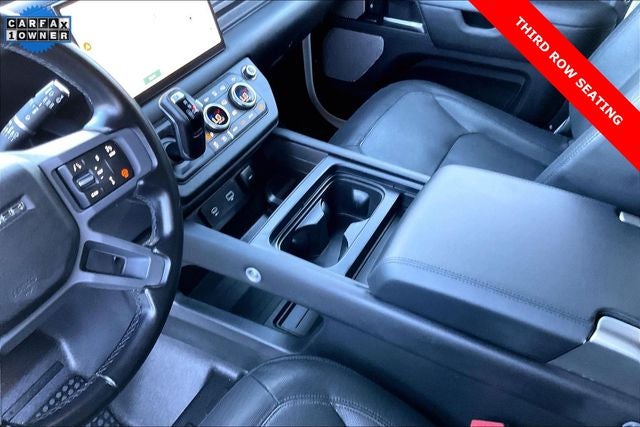 2024 Land Rover Defender 130 X-Dynamic SE