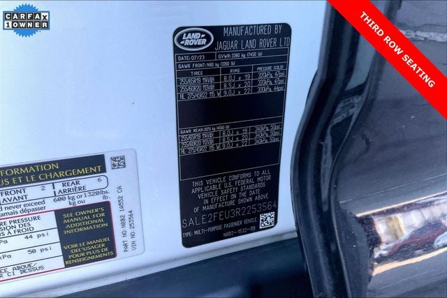 2024 Land Rover Defender 130 X-Dynamic SE