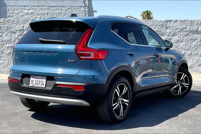 2024 Volvo XC40 B5 Core