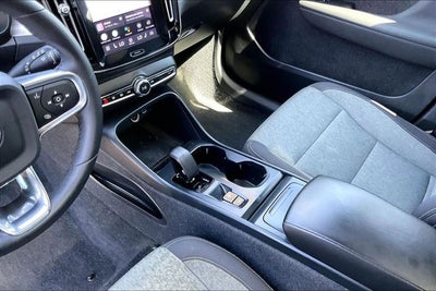 2024 Volvo XC40 B5 Core