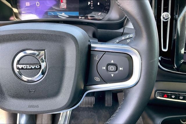 2024 Volvo XC40 B5 Core