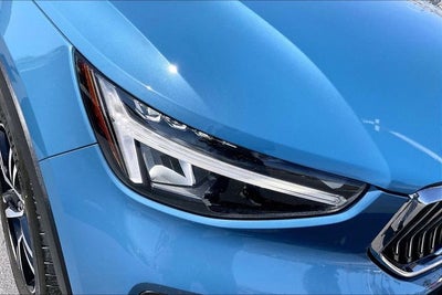 2024 Volvo XC40 B5 Core