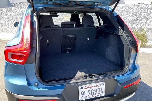 2024 Volvo XC40 B5 Core