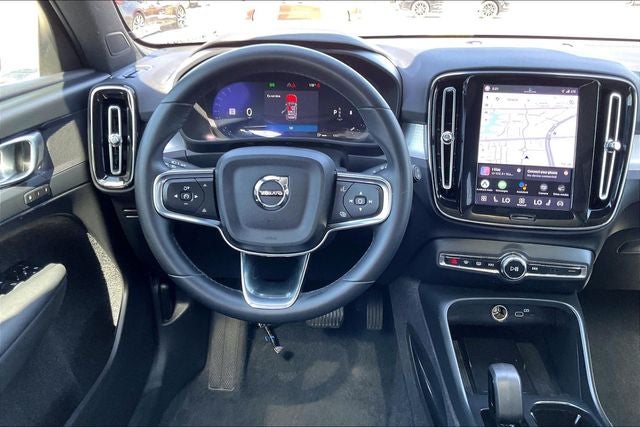2024 Volvo XC40 B5 Core